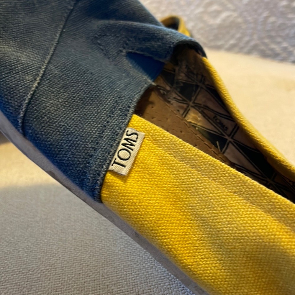 TOMS blue & gold comfortable shoes